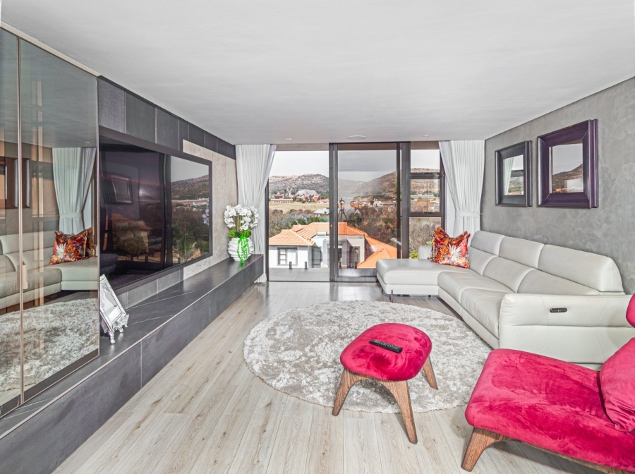 6 Bedroom Property for Sale in Birdwood Estate North West